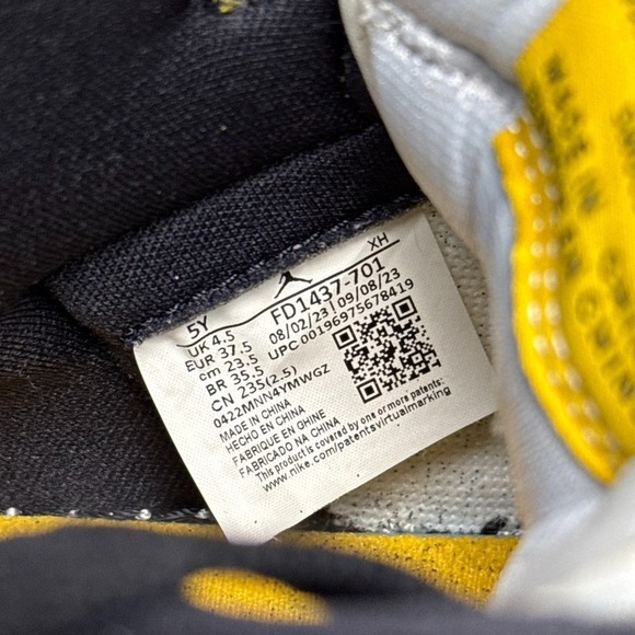 Nike Air Jordan 1 Retro OG GS Size 5Y Yellow Ochre Black Sail FD1437 701 - Picture 12 of 13